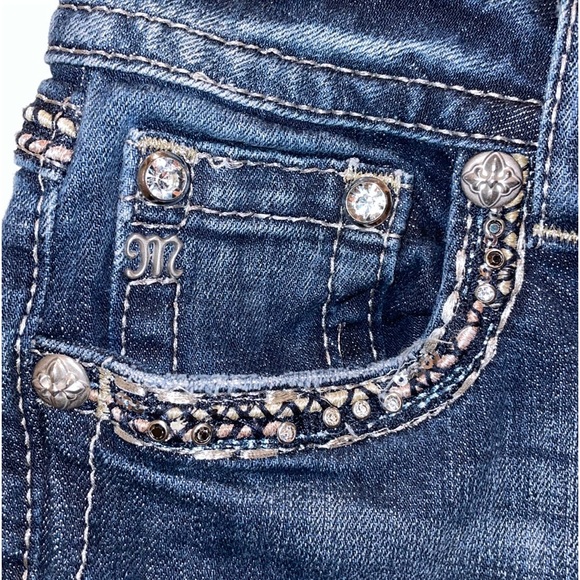 MISS ME 27 Signature Boot-cut distressed 5 Pocket Jeans Low Rise Factory Fading - Picture 11 of 16